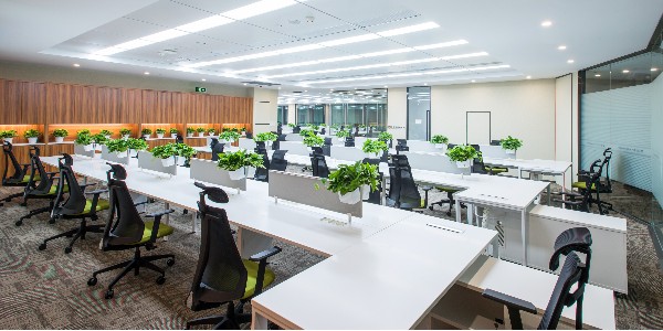 长沙办公家具厂应从这个几个方面加深客户信任度